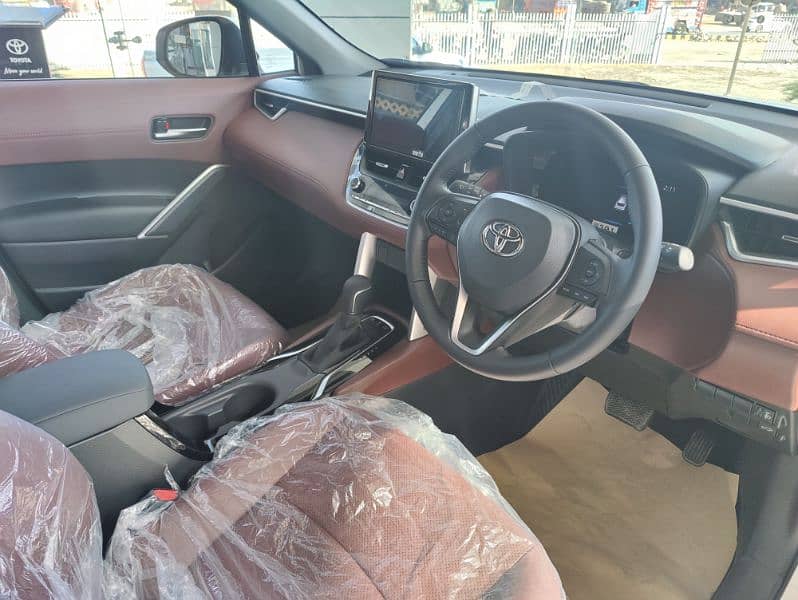 Toyota Corolla Cross HEV X 2024 Brand New 4