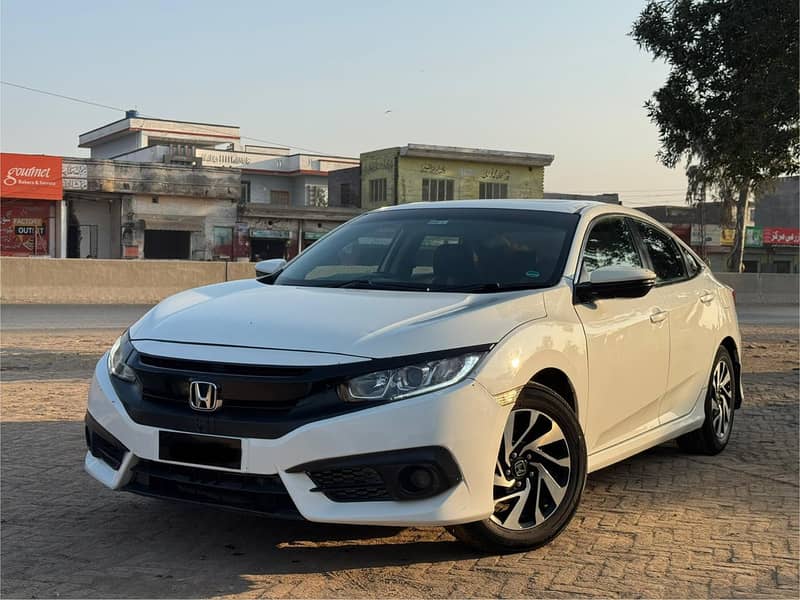 Honda Civic Oriel 1.8 i-VTEC CVT 2018 3