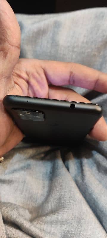 pixel 4a5g in excellent condition with complete box 2