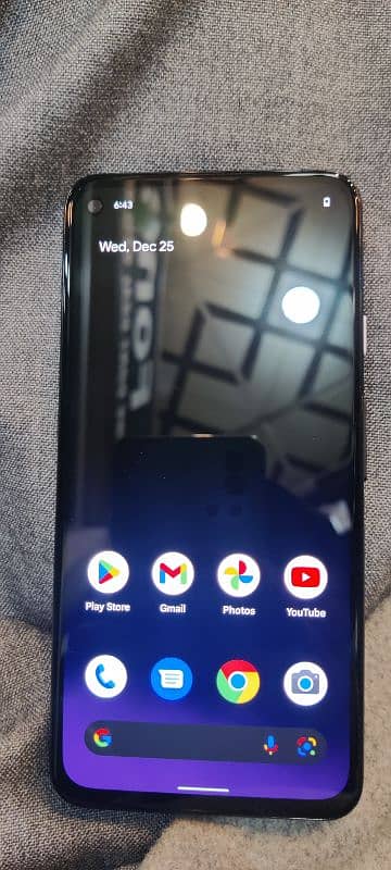 pixel 4a5g in excellent condition with complete box 6