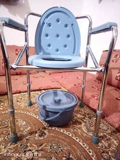 Commode toilet chair