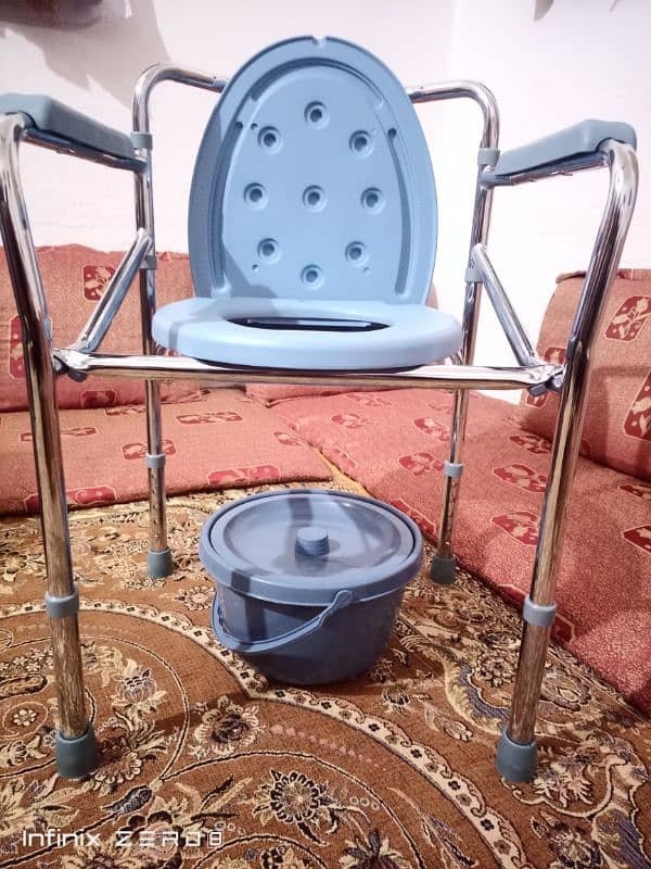 Commode toilet chair 3