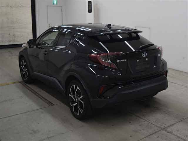 Toyota C-HR 2018 1