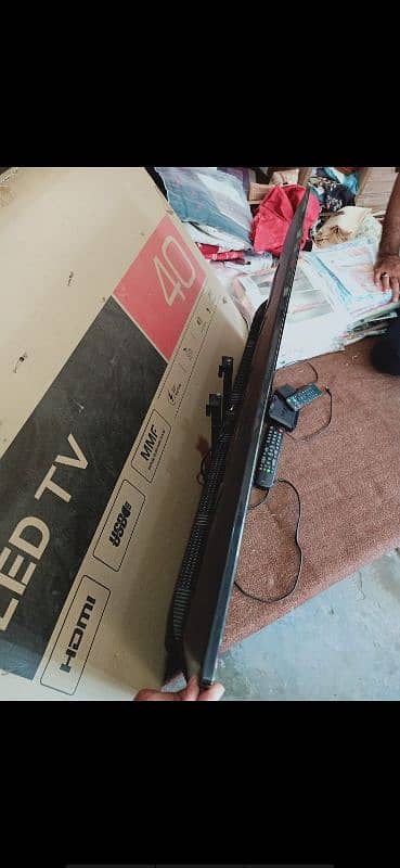 TCL LED tv 40inch 0