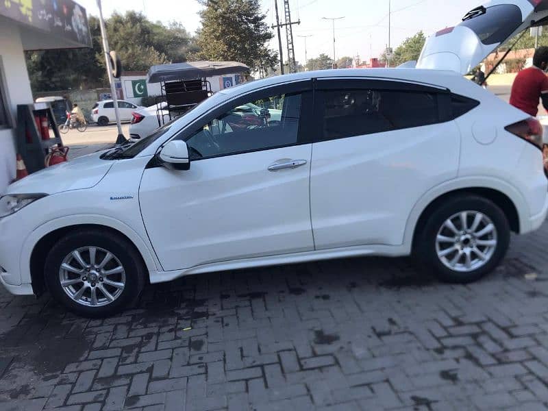 Honda Vezel 2015 3