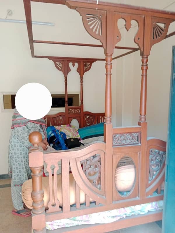 teak wood antique bed 0