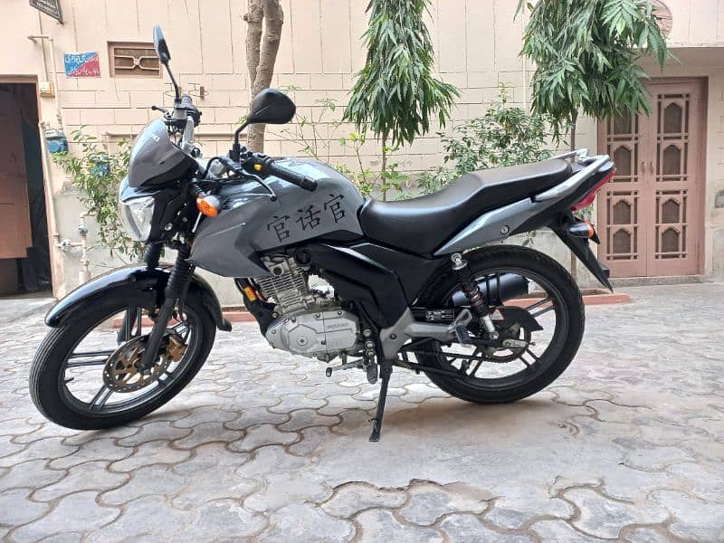 Suzuki GSX 125 7