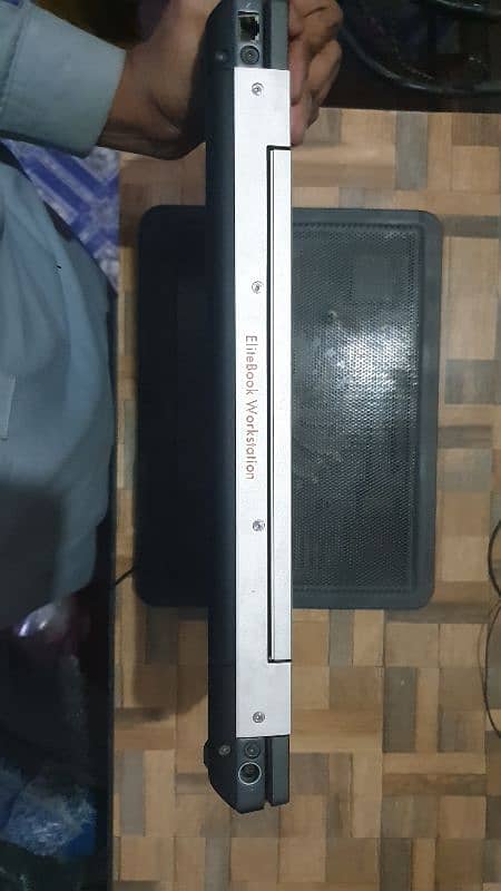 urgently sell, Hp Elitebook 8570w 2