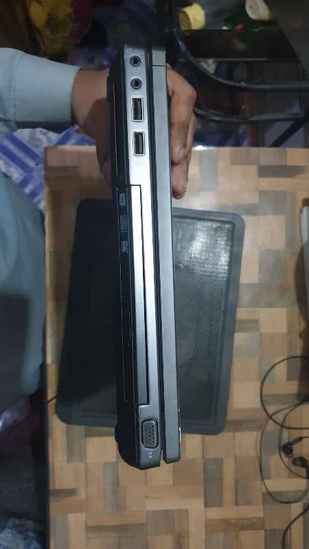 urgently sell, Hp Elitebook 8570w 3