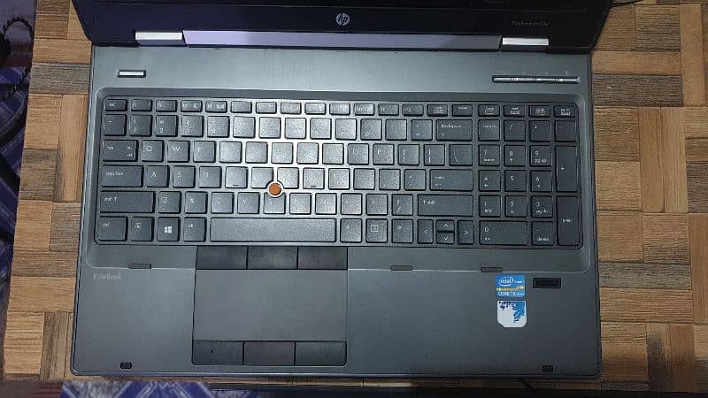 urgently sell, Hp Elitebook 8570w 5