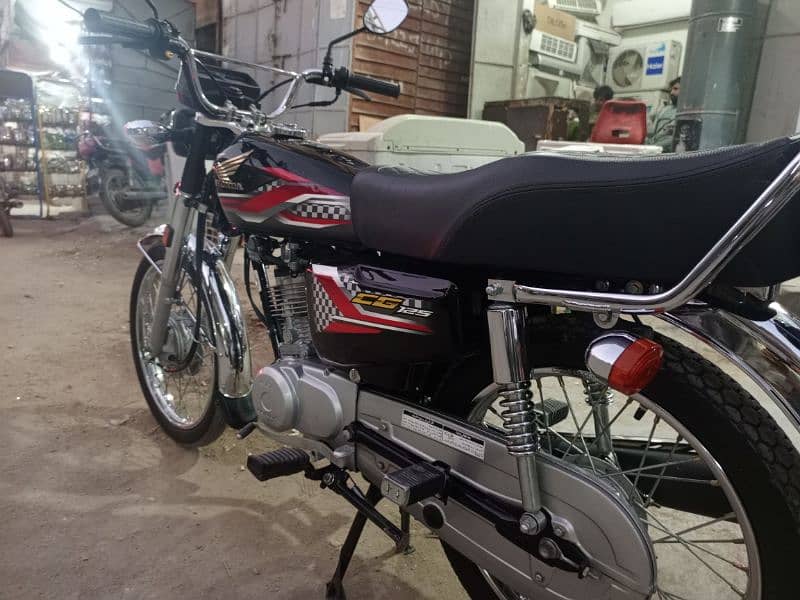 Honda 125 cc 2024. . 03128290869 . . 9 month 8