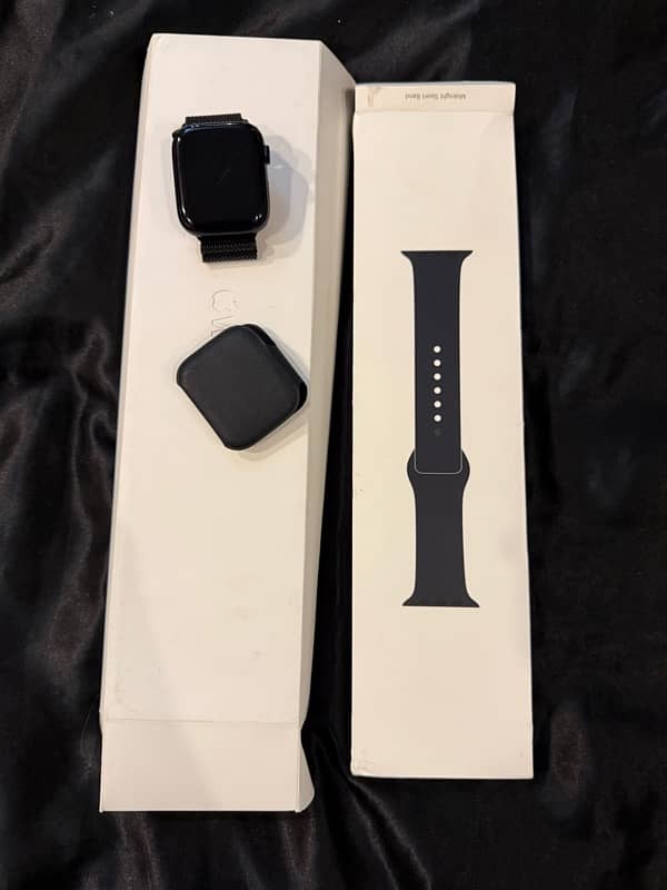 Apple Watch Series 8 - Pristine Condition, Like New! 0