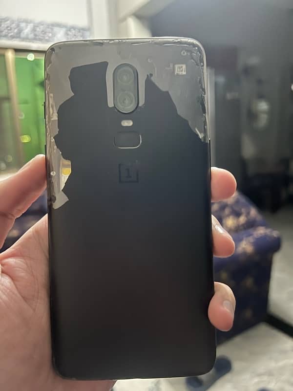 one plus 6 in good condition 0