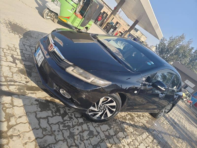 Honda Civic Oriel 2012 4