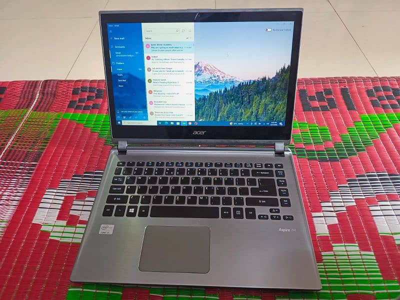 Acer Aspire M laptop 1