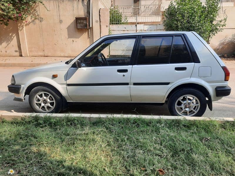 Toyota Starlet 1988 3