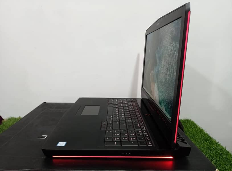 ALIENWARE  MODEL 17 R4 11