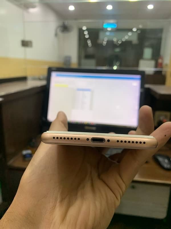 Iphone 8 Plus PTA Approved 2