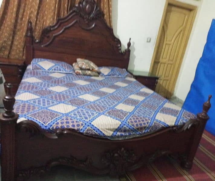 Pure Tali Bed with Mattress, Side Table, and Dressing Table for Sale 2