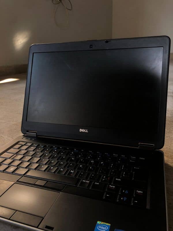 Dell latitude 2