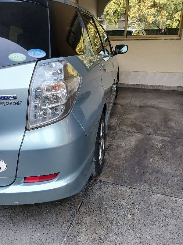 Honda Fit Shuttle 2012 0