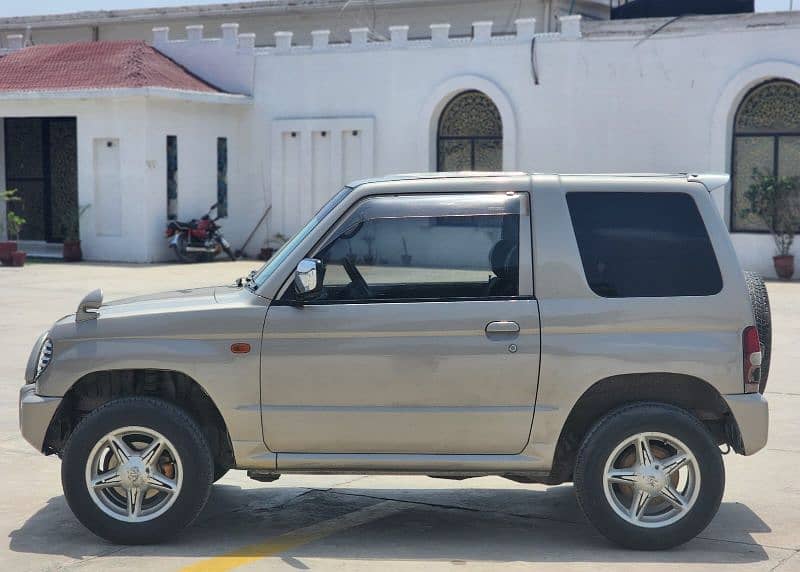 Mitsubishi Pajero 7