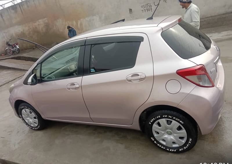 Toyota Vitz 2011 1