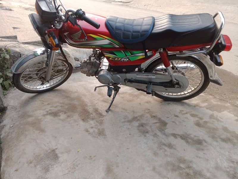 Suzuki GS 150 SE & Honda CD-70 for sale 3