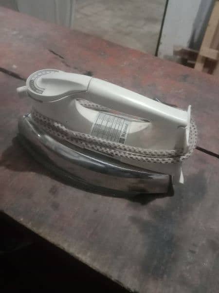 National iron. istri vip condition urgent for sale 2