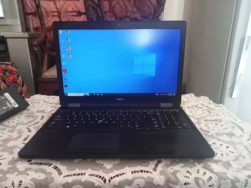 Dell Precision 3510-Core i7, 16GB RAM, 256GB SSD, 2GB Nvidia Graphic 0