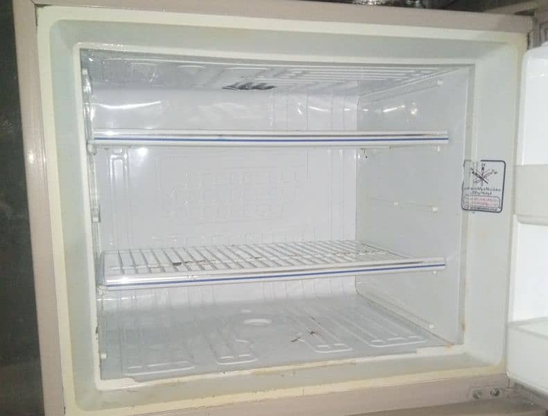 Dawlance Fridge Urgent Sale Good Condition Phone 03135028342 5