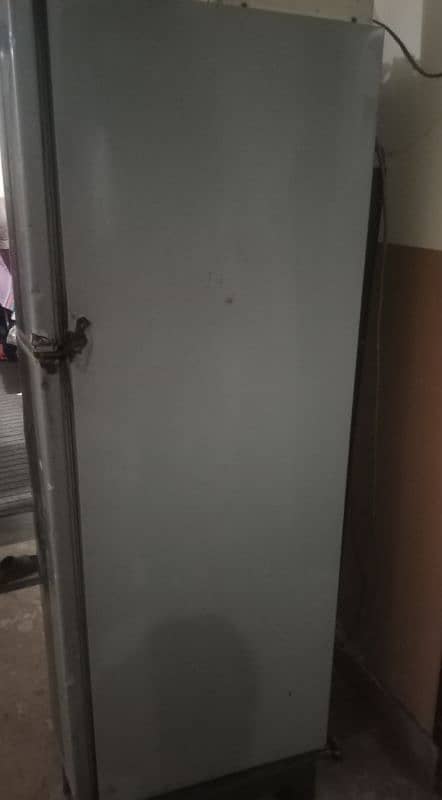 Large size Dawlance Fridge for sale 2