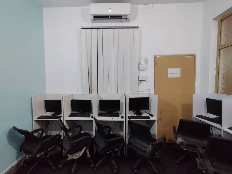 Fully Furnished office for Call Center near Ramada Hotel 7