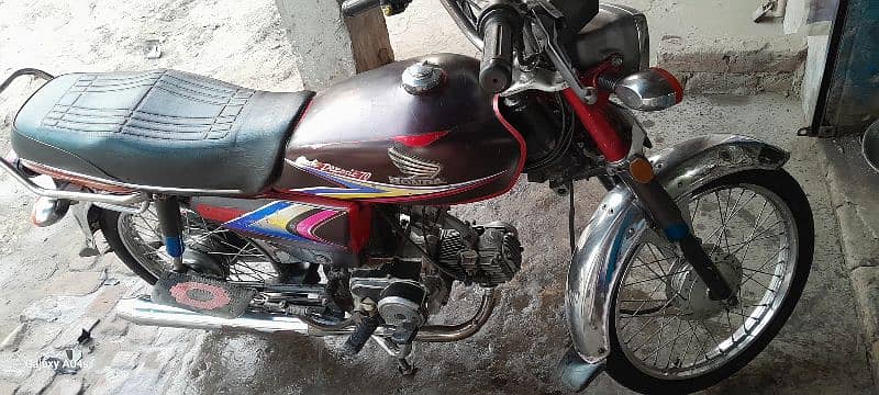 HONDA CD 70 2010 MODEL 1