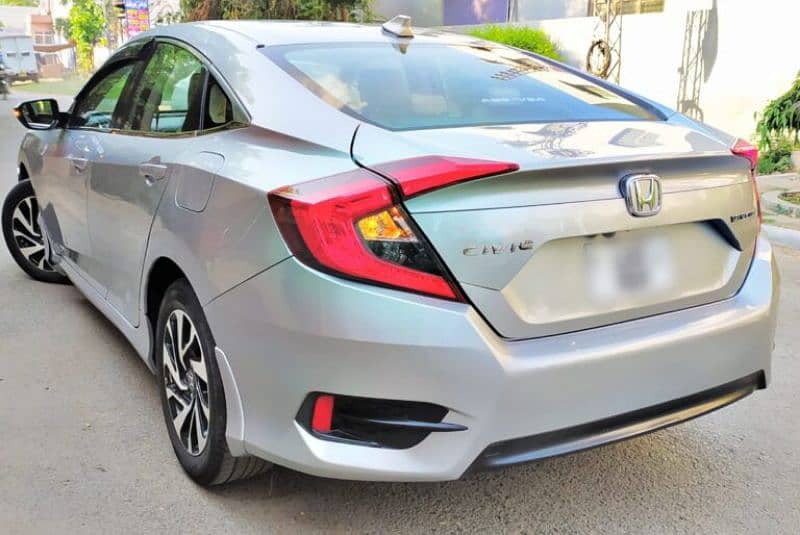 Honda Civic 2017 3