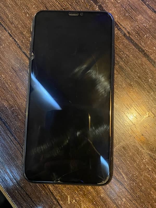 iphone 11 pro max with box 0