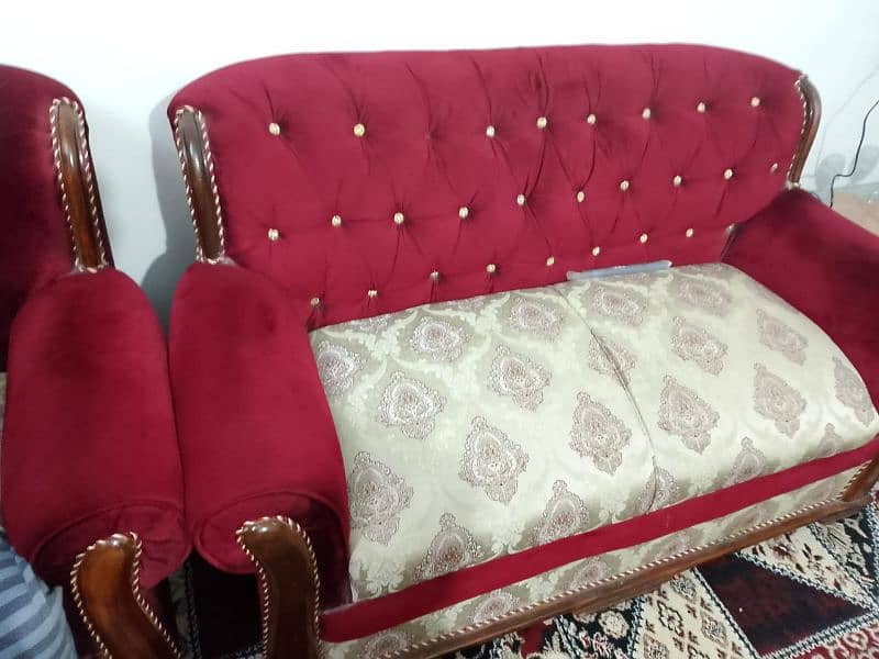 7 Seater sofa set | Non damaged | Clean and Good condition 1