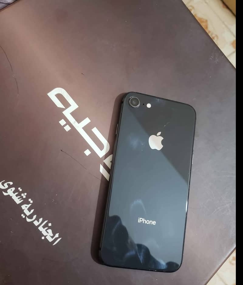 IPhone 8 non pta 10/10 condition memory 64 1