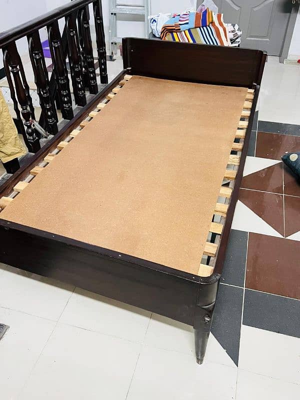 Wooden single bed in neat and clean condition for bed room 2