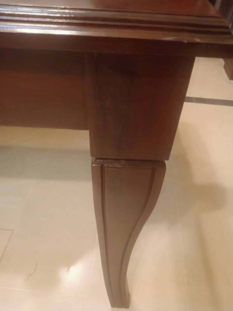 Dinning table with 6 chair used in only 4 days urgent sale 4