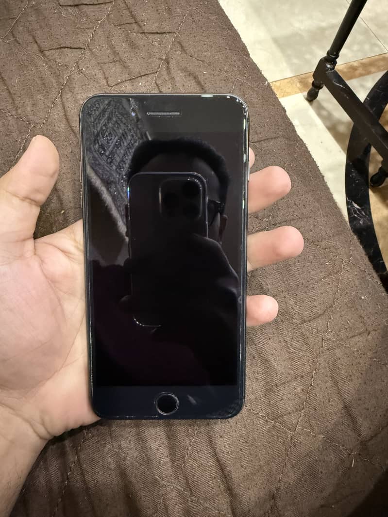 Apple iPhone 8 Plus PTA Approved 2