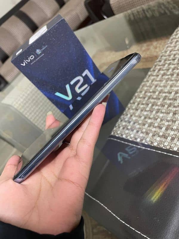 Vivo V21 2