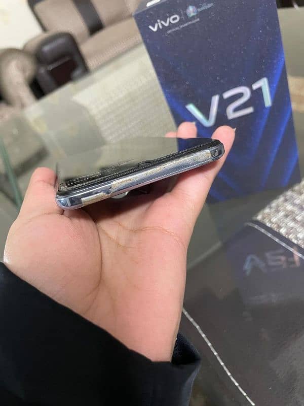 Vivo V21 5