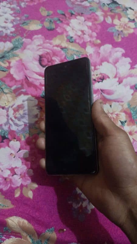 Infinix hot 40 pro Ram 8+8 Rom 256 3