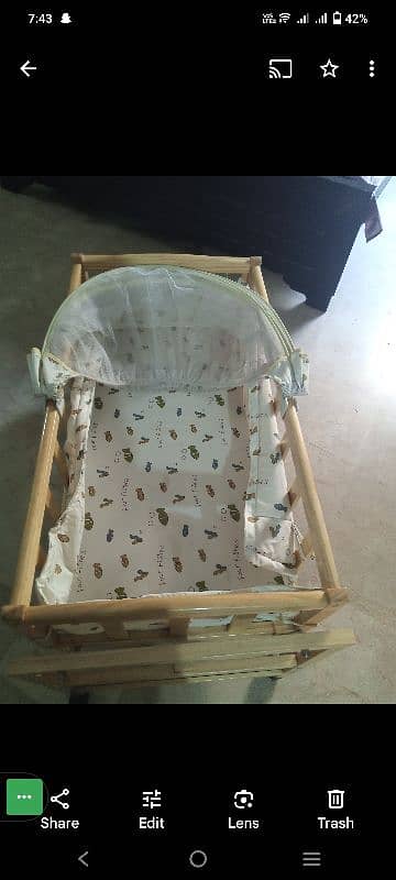 wooden baby cot/bed 2