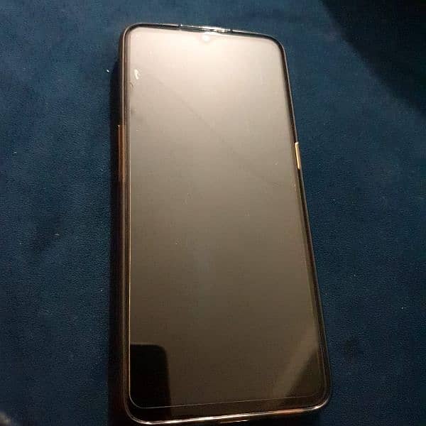 Oppo F17 3