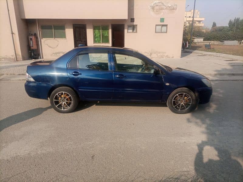 Mitsubishi Lancer 2004 11