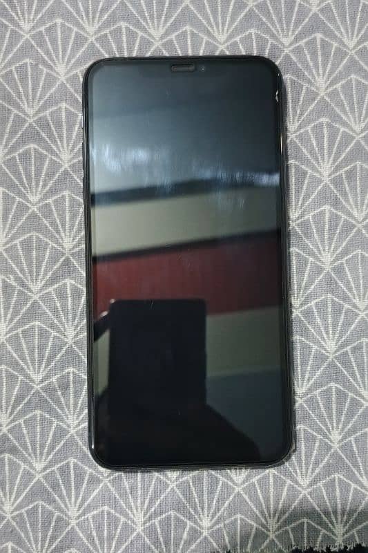 iphone 11 pro max for sale in good condition 1