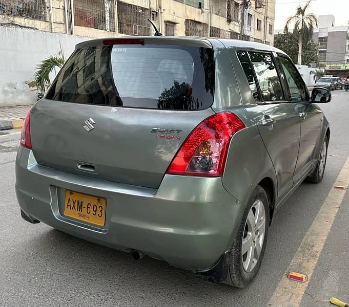 Suzuki Swift DLX 1.3 2012 5