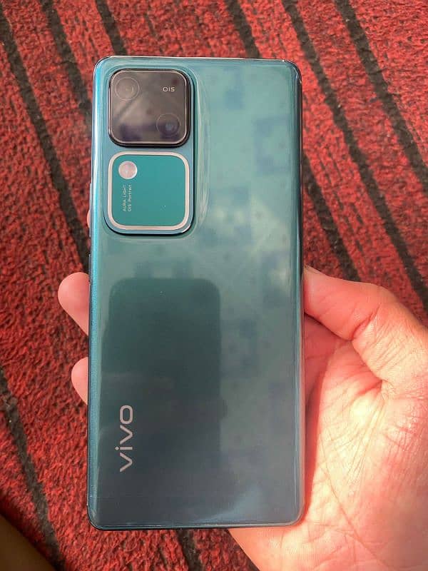 Vivo v30 3